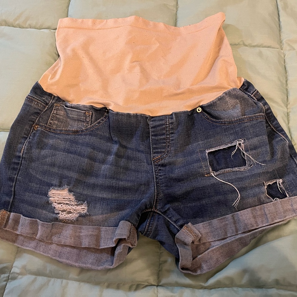 Large maternity shorts